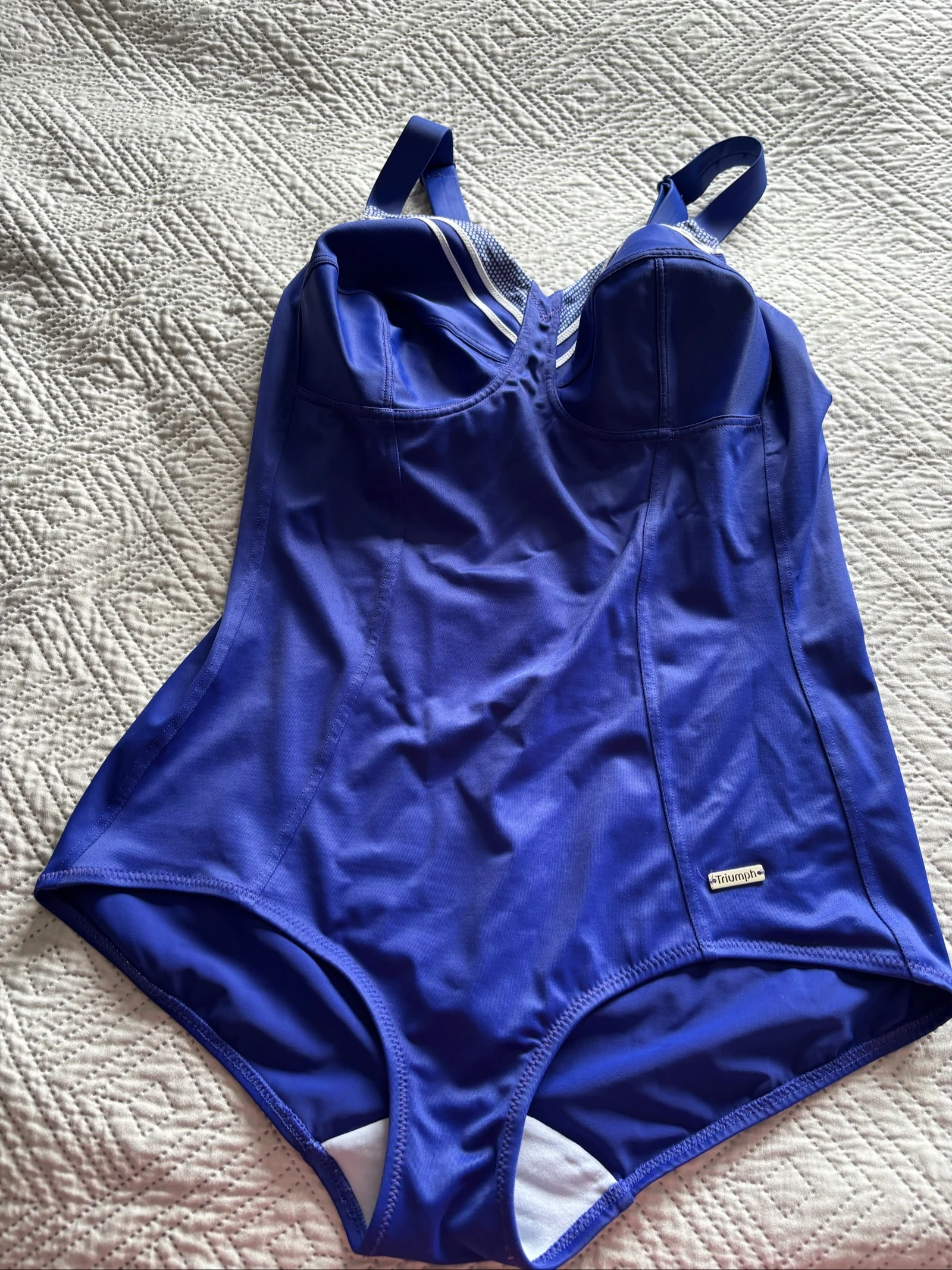 💙 Maillot de bain 1 pièce - Taille 105 FR